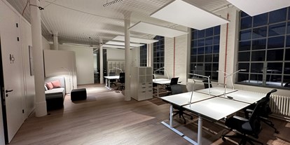 Coworking Spaces - Brandenburg Nord - Open Space Bereich mit Fix Desks - smartspaces