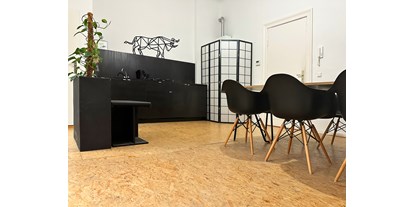 Coworking Spaces - Brandenburg Nord - Konferenzraum mit Küche - Atelier Lesotre