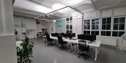 Coworking Spaces - Brandenburg Nord - 3. OG - #office #teams #space #startup #bigroom - skalitzer33 rent-a-desk 