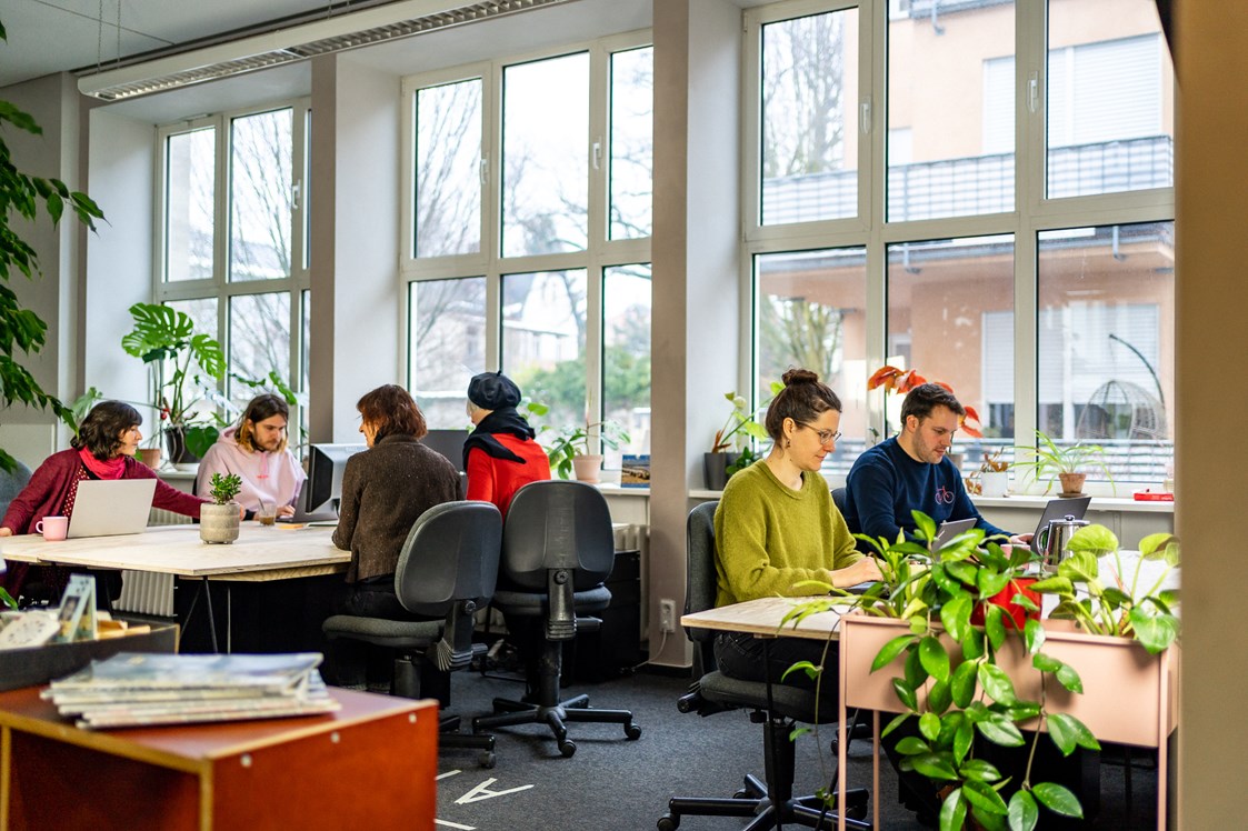 Coworking Space: Unser Cowoirking Saal Richtung Ostseite - WerkBank Weimar